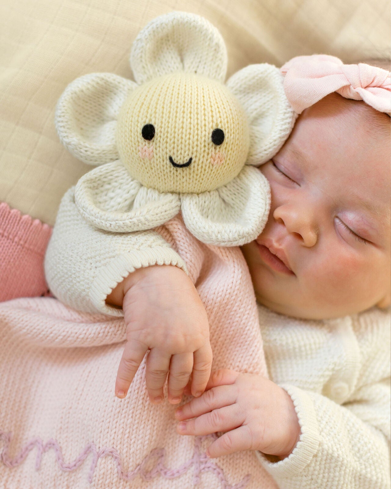 Baby daisy lovey